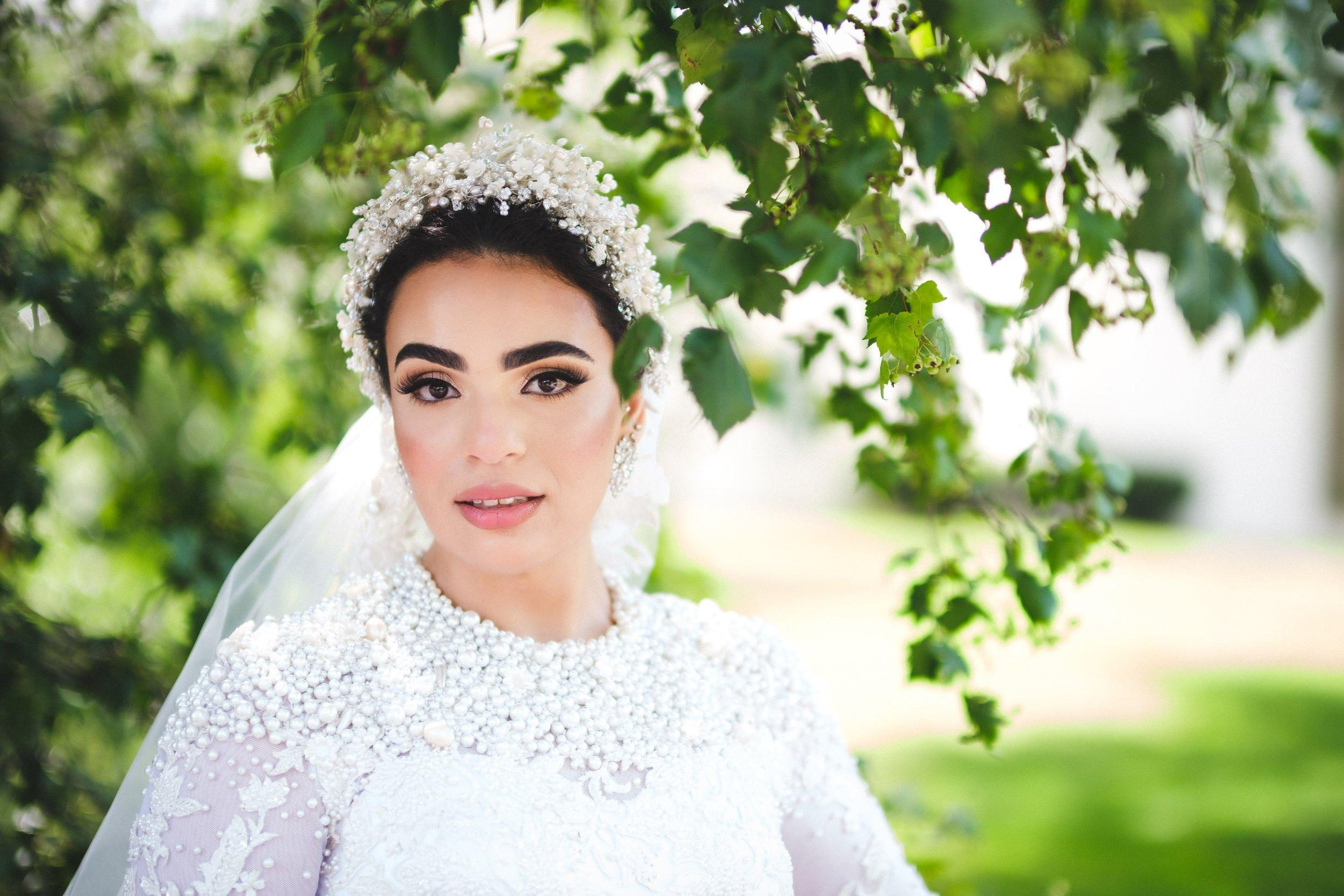 muslim bride, crown, green leaves